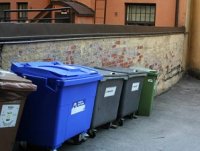 Персональные данные опять очутились в мусорном контейнере Персональные данные опять очутились в мусорном контейнере