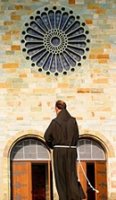 КАТОЛИЧЕСКИЙ СВЯЩЕННИК, ОТКАЗАВШИЙСЯ ПРИЧАСТИТЬ ЛЕСБИЯНКУ, ПОЛУЧИЛ ОТ ВЛАСТЕЙ ОТКАЗ В СЛУЖЕНИИ. КАТОЛИЧЕСКИЙ СВЯЩЕННИК, ОТКАЗАВШИЙСЯ ПРИЧАСТИТЬ ЛЕСБИЯНКУ, ПОЛУЧИЛ ОТ ВЛАСТЕЙ ОТКАЗ В СЛУЖЕНИИ.