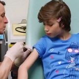 Бабушка борется, чтобы 10-летнего внука не сделали девочкой Бабушка борется, чтобы 10-летнего внука не сделали девочкой