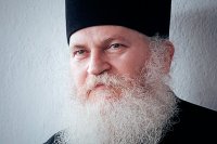 Широко известный архимандрит призывает укринский народ оставаться верным каноническому Православию Широко известный архимандрит призывает укринский народ оставаться верным каноническому Православию