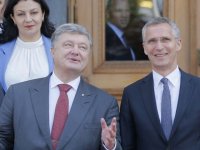 Запад раскусил провокацию Порошенко:Тезис об угрозе со стороны России становится главным козырем резидента в его предвыборной кампании Запад раскусил провокацию Порошенко:Тезис об угрозе со стороны России становится главным козырем резидента в его предвыборной кампании