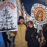 Евромайдан во всей красе обнажил прозападную сущность практически всех украинских псевдохристианских «церквей». Евромайдан во всей красе обнажил прозападную сущность практически всех украинских псевдохристианских «церквей».