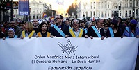 Испанские масоны вышли на демонстрацию и требовали дать женщинам «право» на аборт Испанские масоны вышли на демонстрацию и требовали дать женщинам «право» на аборт