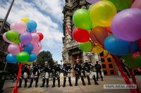 Содомиты устроили парад в Сербии по-европейски Содомиты устроили парад в Сербии по-европейски