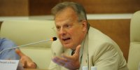 Французский журналист выразил желание создать комитет бдительности против дискриминации русских Французский журналист выразил желание создать комитет бдительности против дискриминации русских