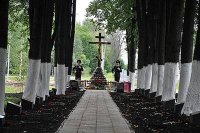 В ПОДМОСКОВЬЕ ПАМЯТЬ О ПОГИБШИХ В "ГОРЯЧИХ ТОЧКАХ" УВЕКОВЕЧИЛИ МЕМОРИАЛЬНЫМ ПАМЯТНИКОМ В ПОДМОСКОВЬЕ ПАМЯТЬ О ПОГИБШИХ В "ГОРЯЧИХ ТОЧКАХ" УВЕКОВЕЧИЛИ МЕМОРИАЛЬНЫМ ПАМЯТНИКОМ