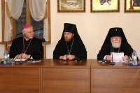 БОГОСЛОВСКИЕ СОБЕСЕДОВАНИЯ ПРАВОСЛАВНЫХ И КАТОЛИКОВ ВЕДУТ К ИСКАЖЕНИЮ ИСТИНЫ БОГОСЛОВСКИЕ СОБЕСЕДОВАНИЯ ПРАВОСЛАВНЫХ И КАТОЛИКОВ ВЕДУТ К ИСКАЖЕНИЮ ИСТИНЫ