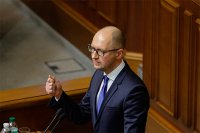 Яценюку пришлось говорить по-русски Яценюку пришлось говорить по-русски