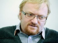 Виталий Милонов продолжает борьбу за культурное и нравственное обновление, на котором сегодня стоит Россия Виталий Милонов продолжает борьбу за культурное и нравственное обновление, на котором сегодня стоит Россия