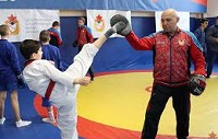 Тренер по кикбоксингу Константин Новиков: «У борца должен быть дух богатырский» Тренер по кикбоксингу Константин Новиков: «У борца должен быть дух богатырский»