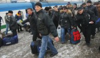 РОССИЯ СТОИТ НА ВТОРОМ МЕСТЕ ПО ЧИСЛУ МИГРАНТОВ. РОССИЯ СТОИТ НА ВТОРОМ МЕСТЕ ПО ЧИСЛУ МИГРАНТОВ.