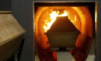 Православная церковь Греции против сожжения умерших и не будет их отпевать Православная церковь Греции против сожжения умерших и не будет их отпевать