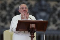 Папа римский опять удивил неожиданным ответом – думайте сами, гадайте сами, иметь или не иметь Папа римский опять удивил неожиданным ответом – думайте сами, гадайте сами, иметь или не иметь